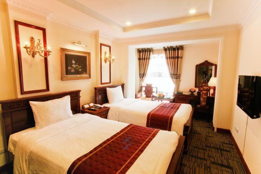 Deluxe Giường Đôi Hướng Phố - Khách Sạn Eden - Đoàn Trần Nghiệp