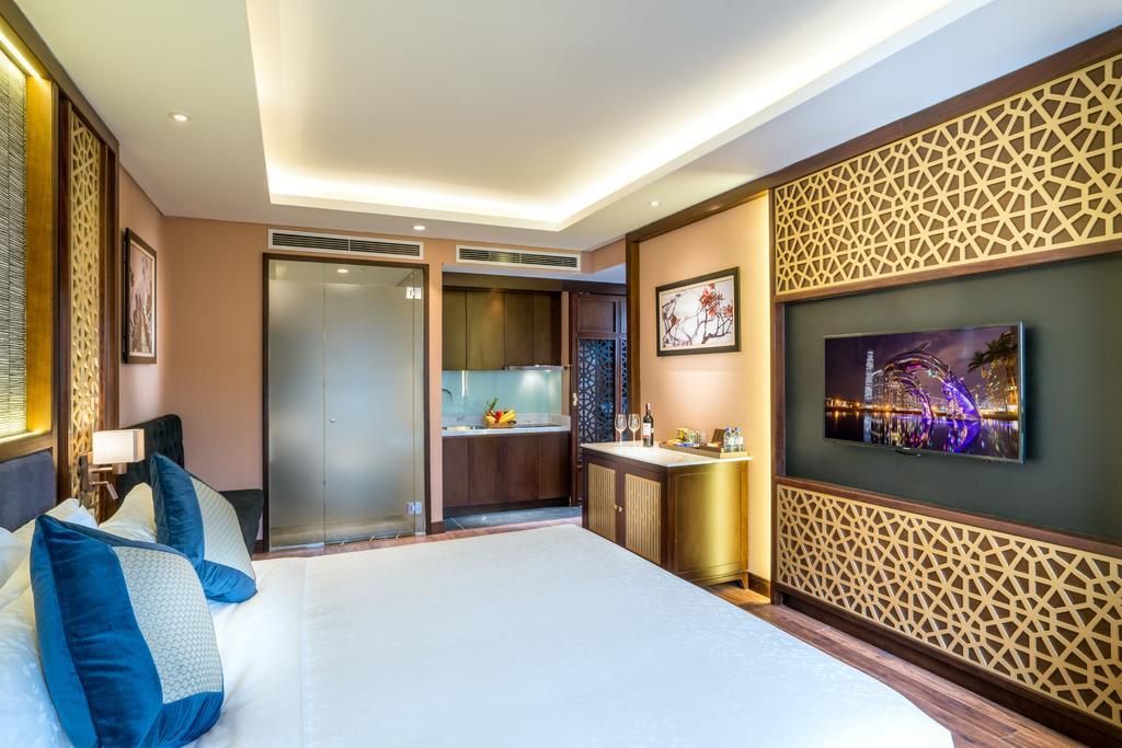 Phòng Suite - Khách sạn Conifer Grand