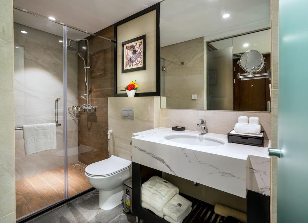 Phòng Suite - Khách sạn Conifer Grand