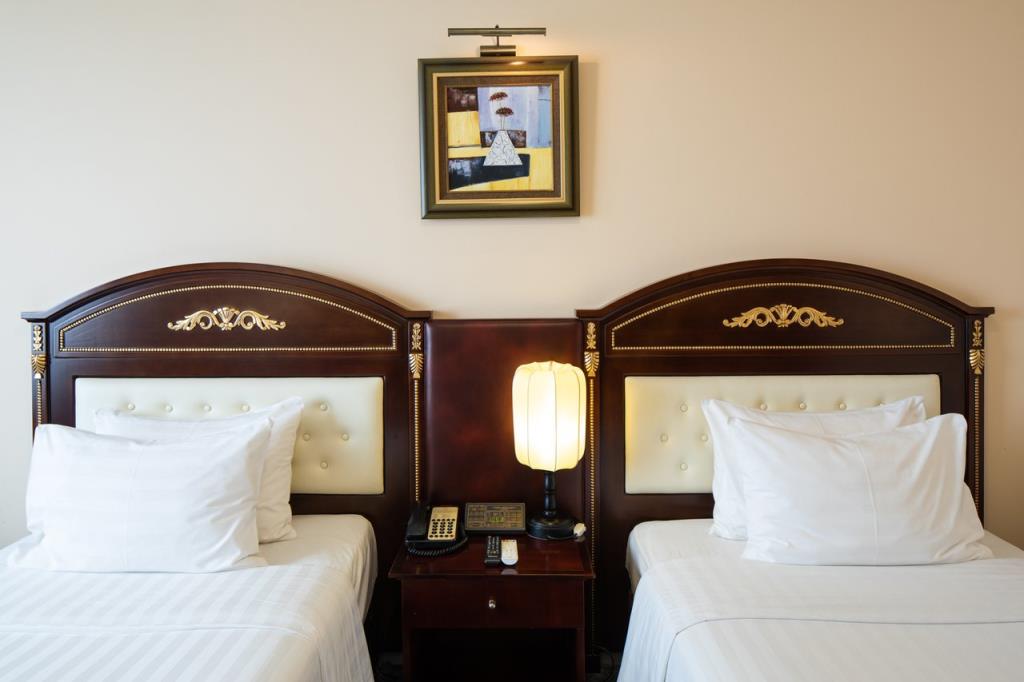Deluxe Double/ Twin - Khách Sạn Flower Garden Hanoi