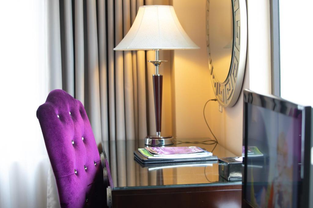 Executive Deluxe Double/ Twin - Khách Sạn Flower Garden Hanoi