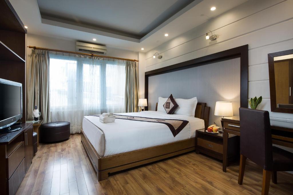 Phòng Deluxe Giường Đôi - Khách Sạn Splendid Star Grand Hà Nội