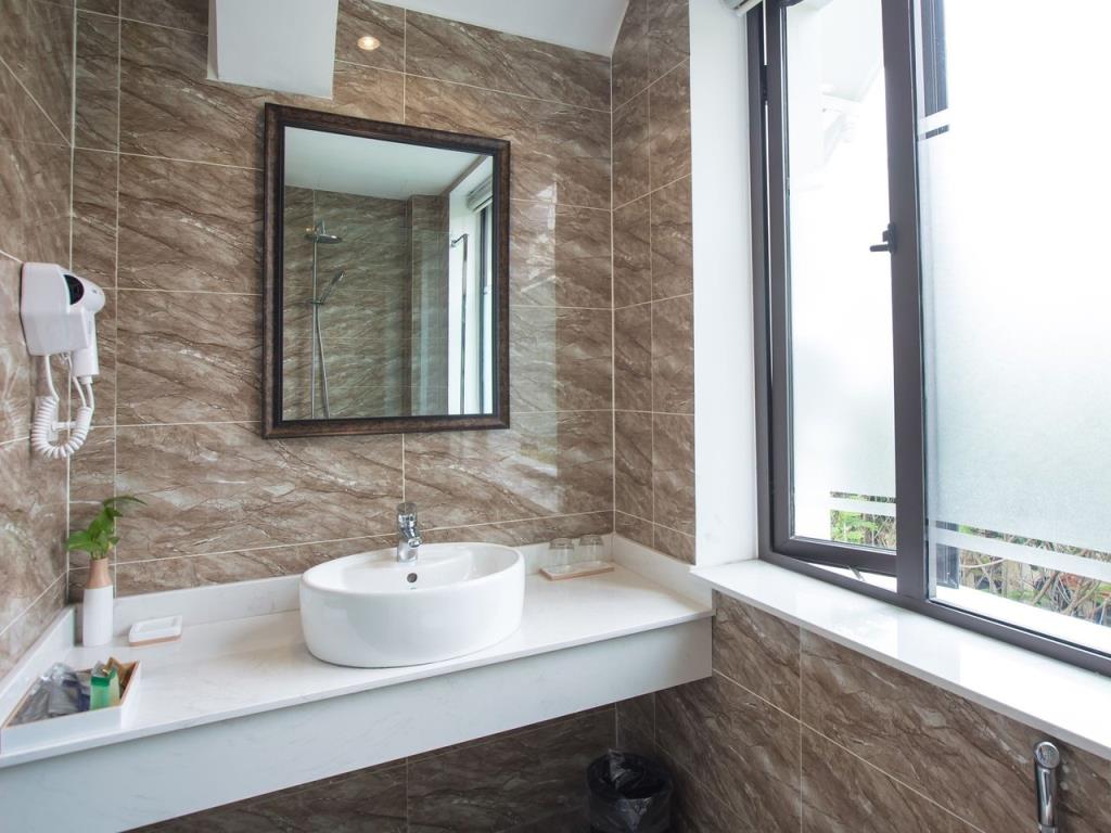 Superior Double Room - Khách Sạn Dinh Elegant Hà Nội