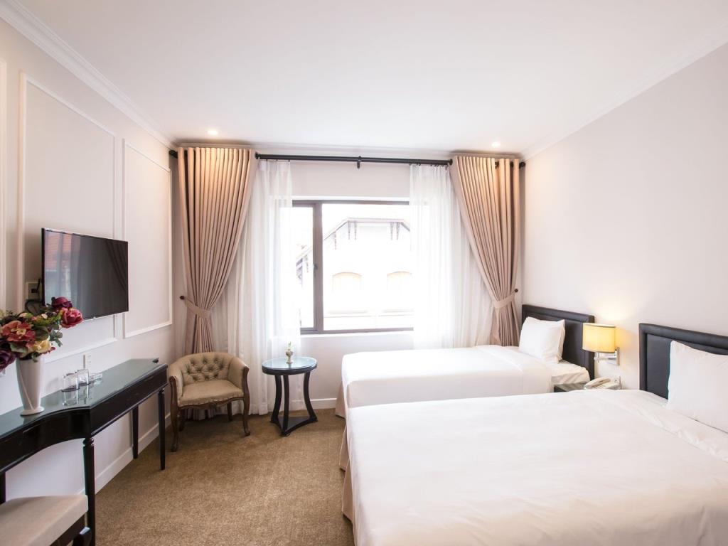 Suite Twin Room - Khách Sạn Dinh Elegant Hà Nội