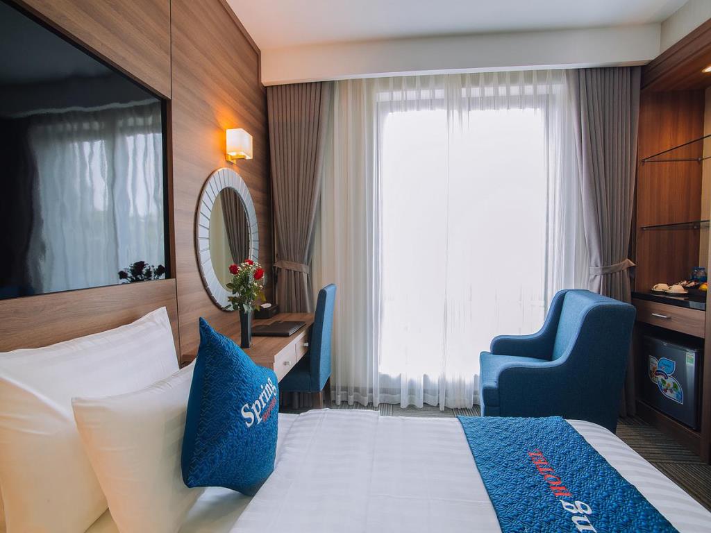 Classic Premium Room (Double/Twin) - Khách Sạn Spring Hanoi