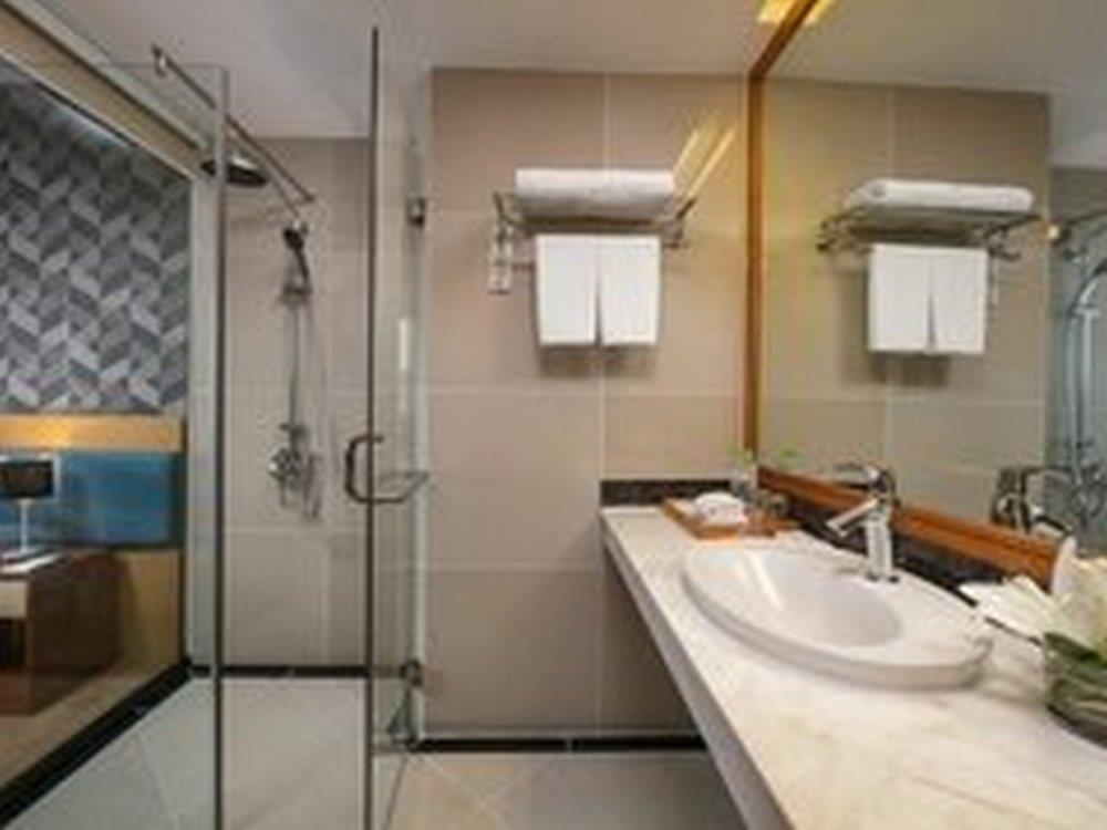 Deluxe Giường Đôi/2 Giường Đơn - Khách sạn La Casa Hà Nội