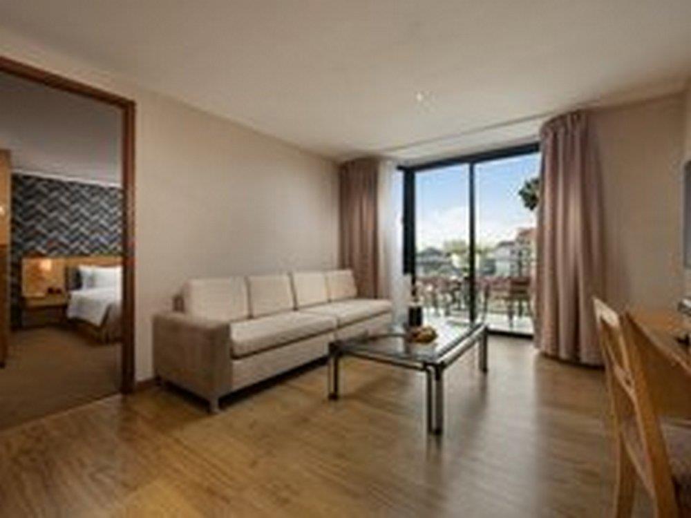 Deluxe Giường Đôi/2 Giường Đơn - Khách sạn La Casa Hà Nội
