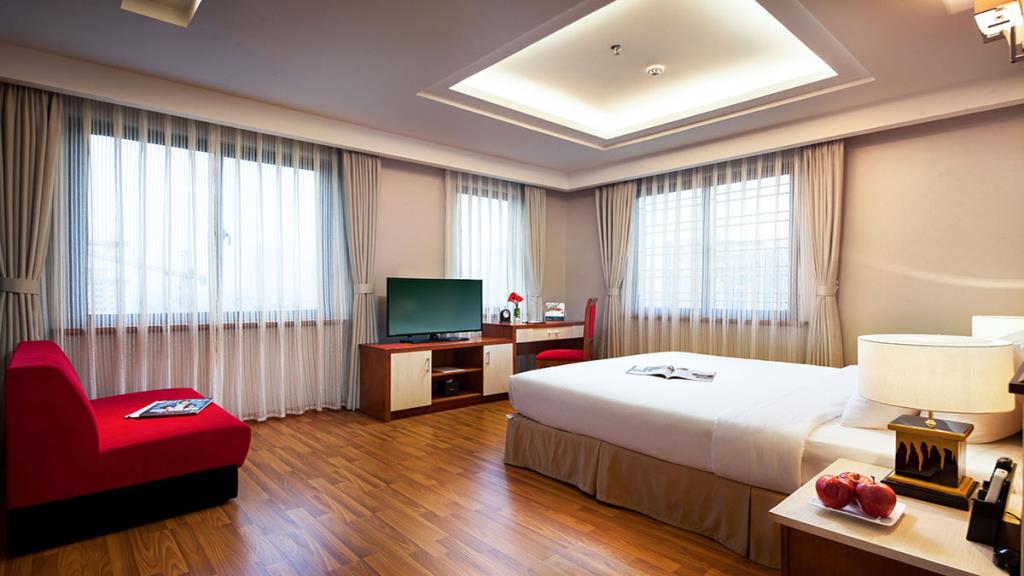 Deluxe City View - Khách Sạn Luxeden