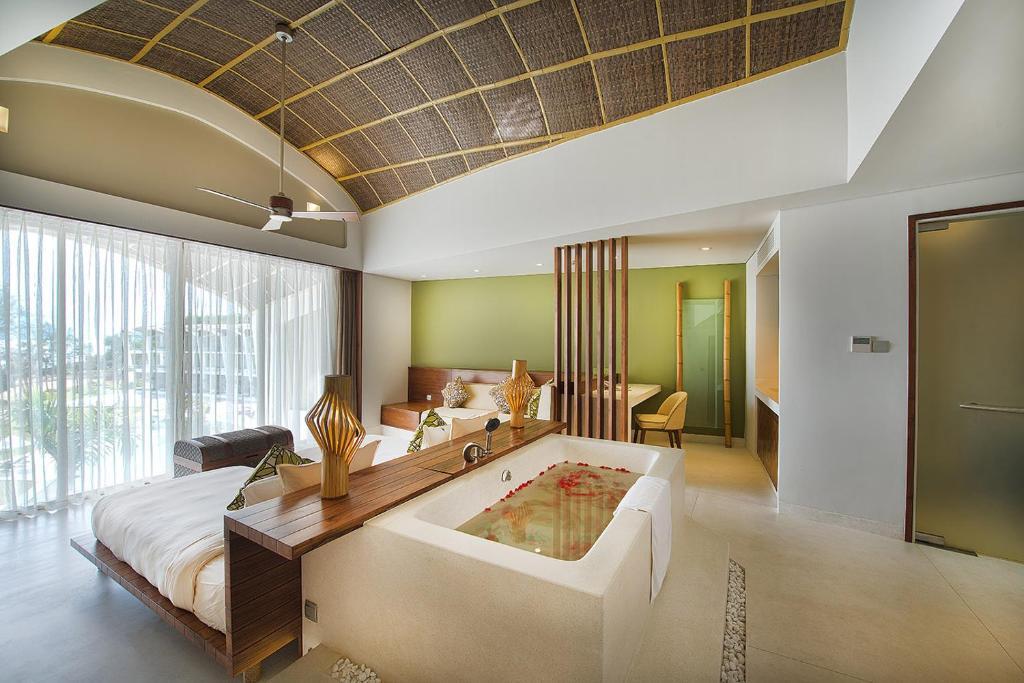 Premium Deluxe Ocean View - The Shells Resort & Spa Phú Quốc