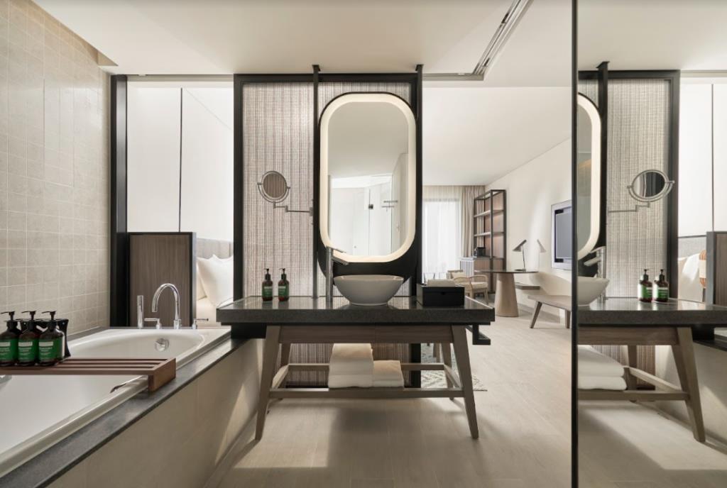 Premium with Ocean View - Crowne Plaza Phú Quốc Starbay Resort