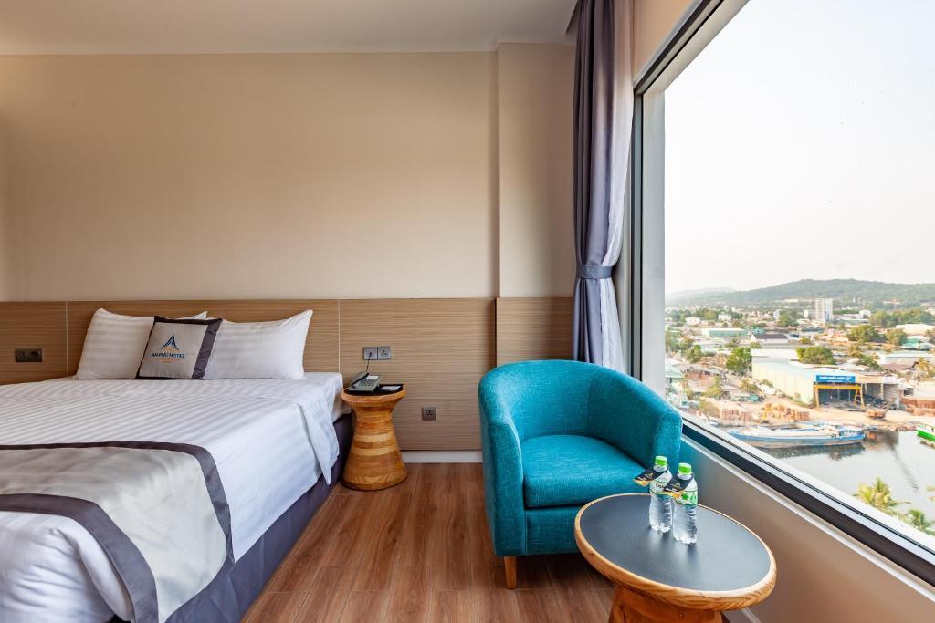 Superior Room with River & city view - Khách Sạn An Phú Phú Quốc