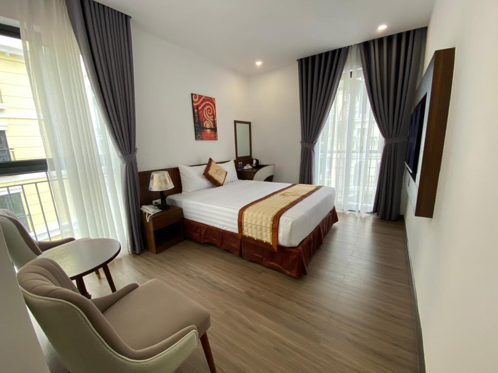 Deluxe King With Balcony And City View Room - Khách sạn Harry Phú Quốc 1