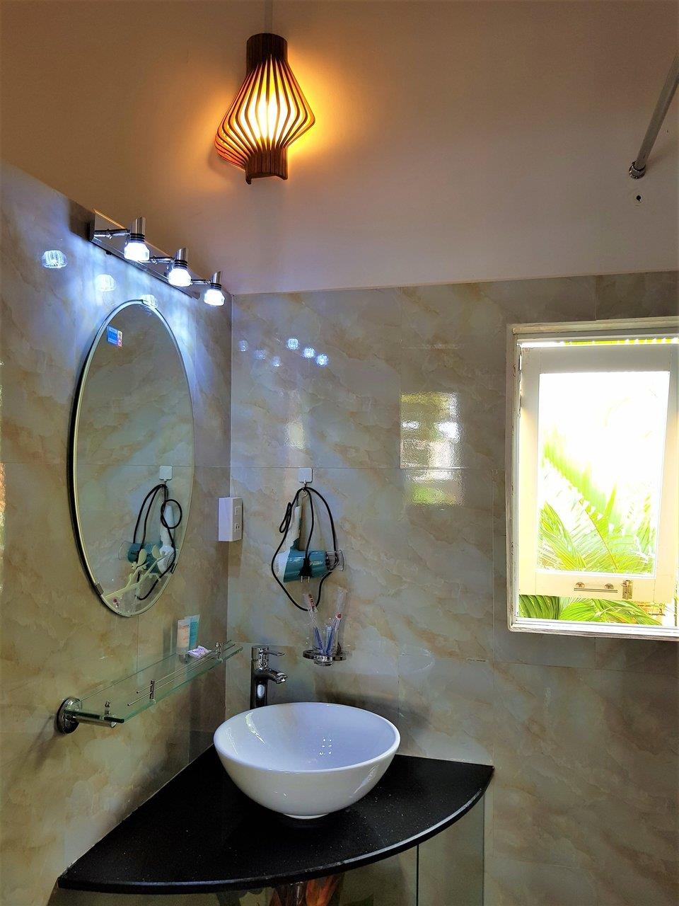 Deluxe Room with Pool View - Hùng Vương Resort Phú Quốc