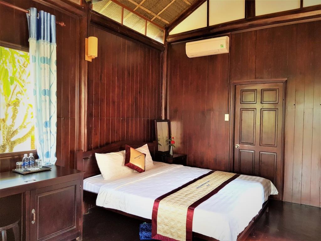 Deluxe Family Room with Pool View - Hùng Vương Resort Phú Quốc
