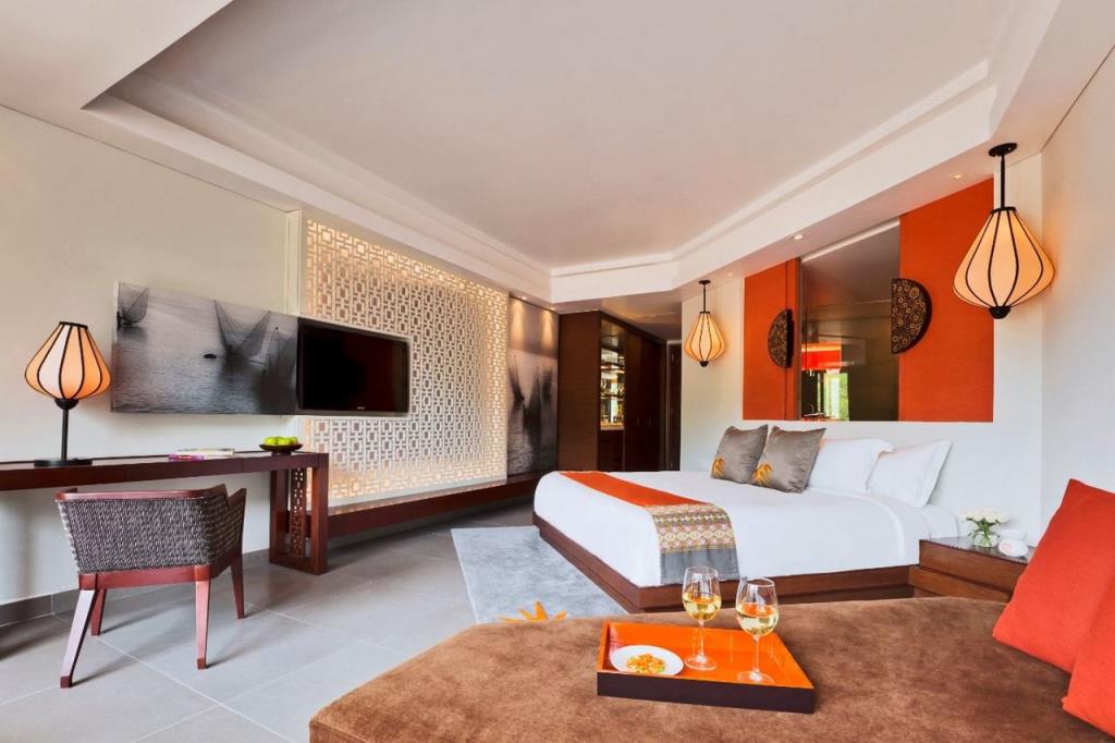 Garden Balcony Grand King - Angsana Lăng Cô Resort