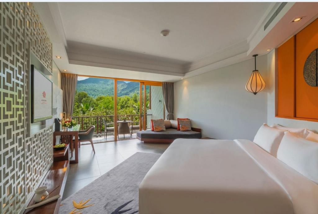 Garden Balcony Grand King - Angsana Lăng Cô Resort