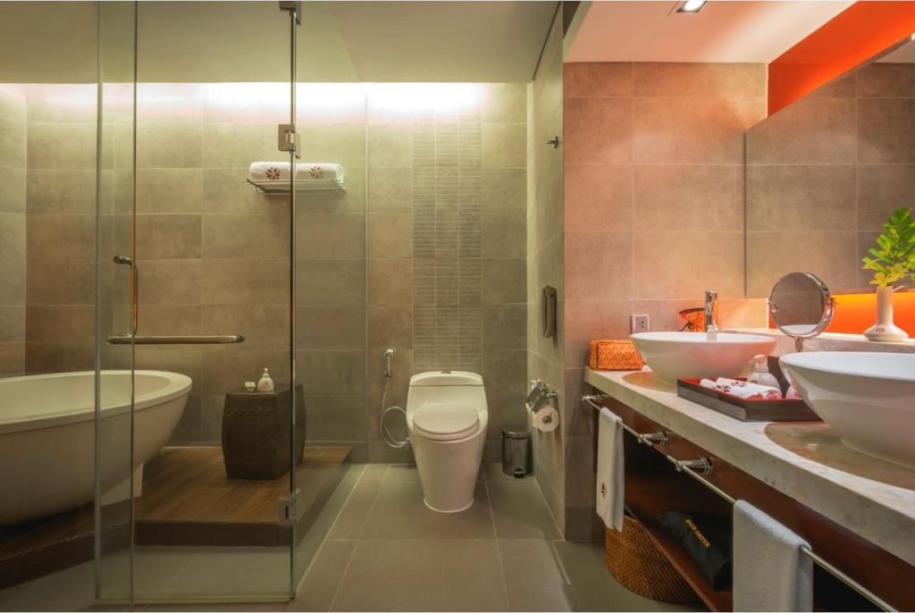 Garden Balcony Grand King - Angsana Lăng Cô Resort