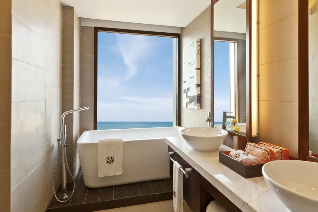 SkyPool Seaview Two Bedroom Loft - Angsana Lăng Cô Resort