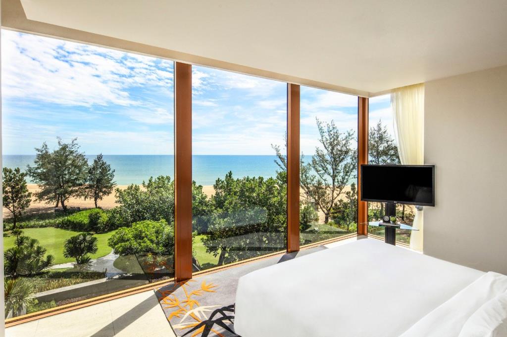 SkyPool Seaview Two Bedroom Loft - Angsana Lăng Cô Resort