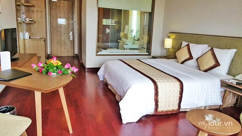 Deluxe River View (Single/Double) - Khách sạn Mường Thanh Holiday Huế