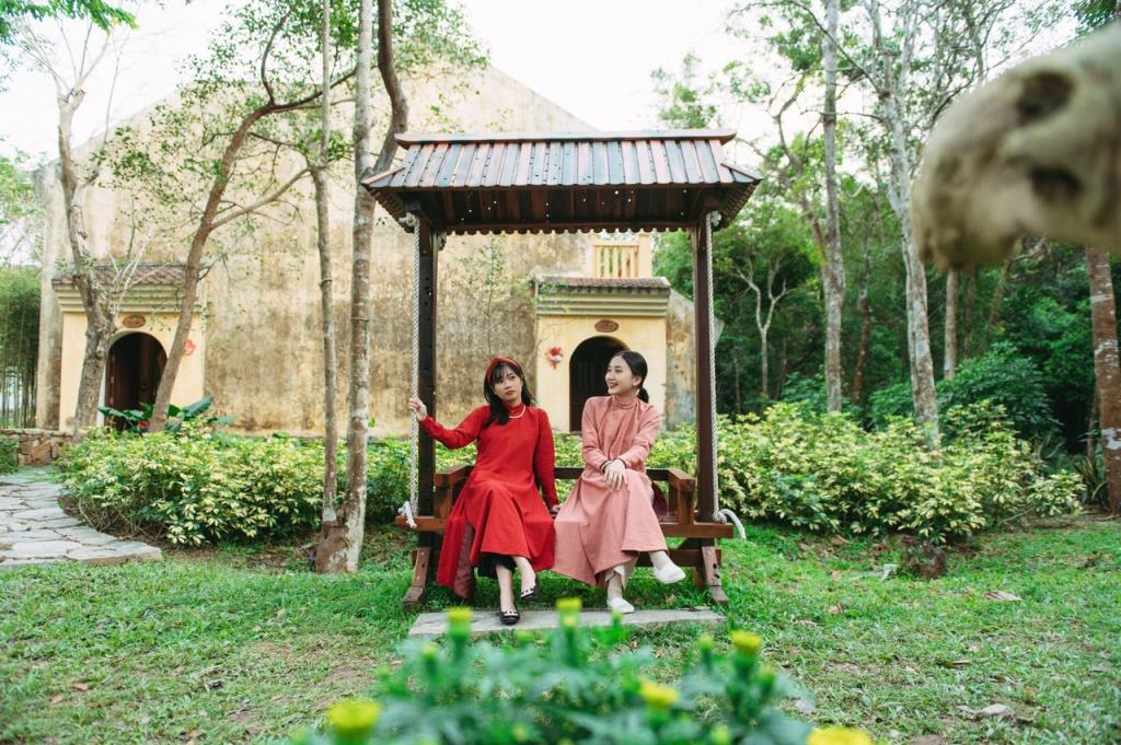 Phòng Deluxe Tòa Hương Mơ/Hương Trầm/Hương Sen - Làng Nương Yên Tử (Thuộc quần thể Legacy Yên Tử - Mgallery)