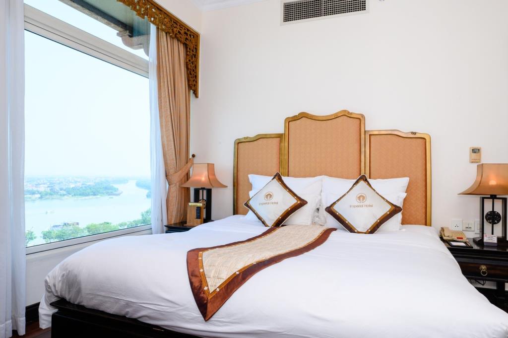 Junior Suite River View Queen - Khách Sạn Imperial Huế