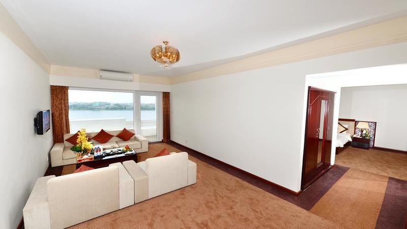Grand Suite  - Khách Sạn Century Riverside Huế