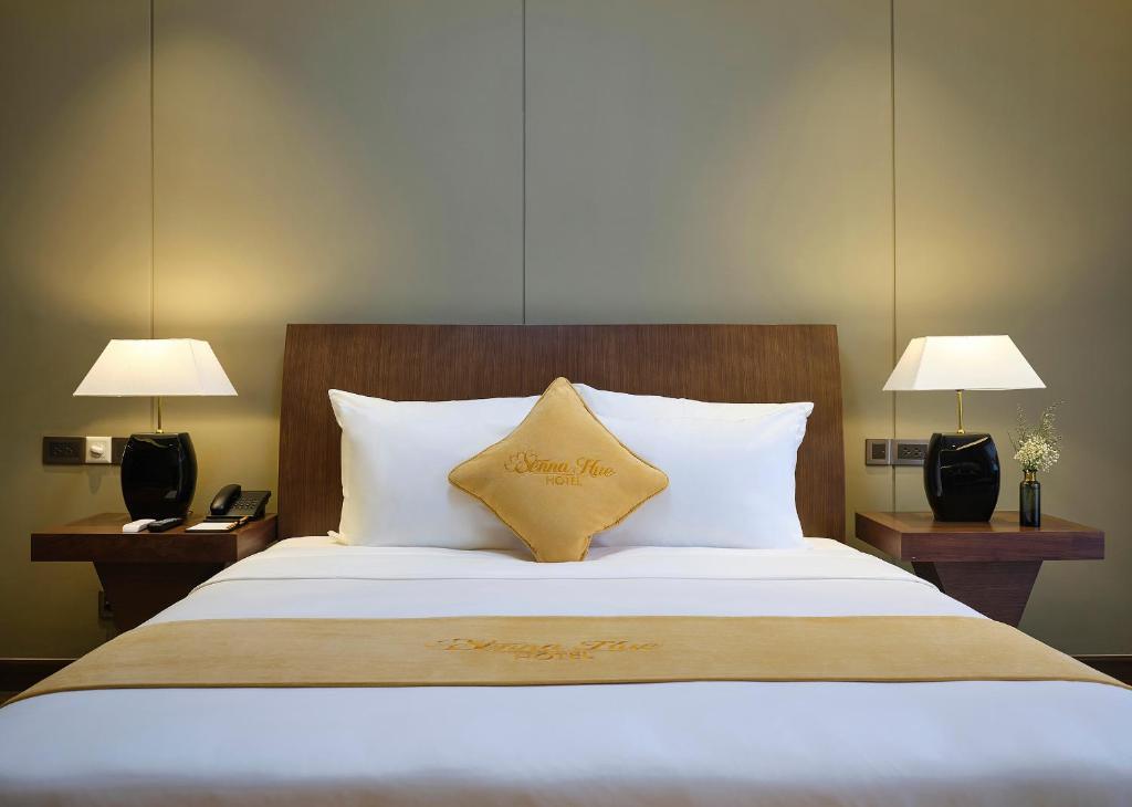 Premium City or Garden view room - Khách sạn Senna Huế