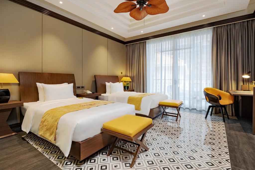 Premium City or Garden view room - Khách sạn Senna Huế