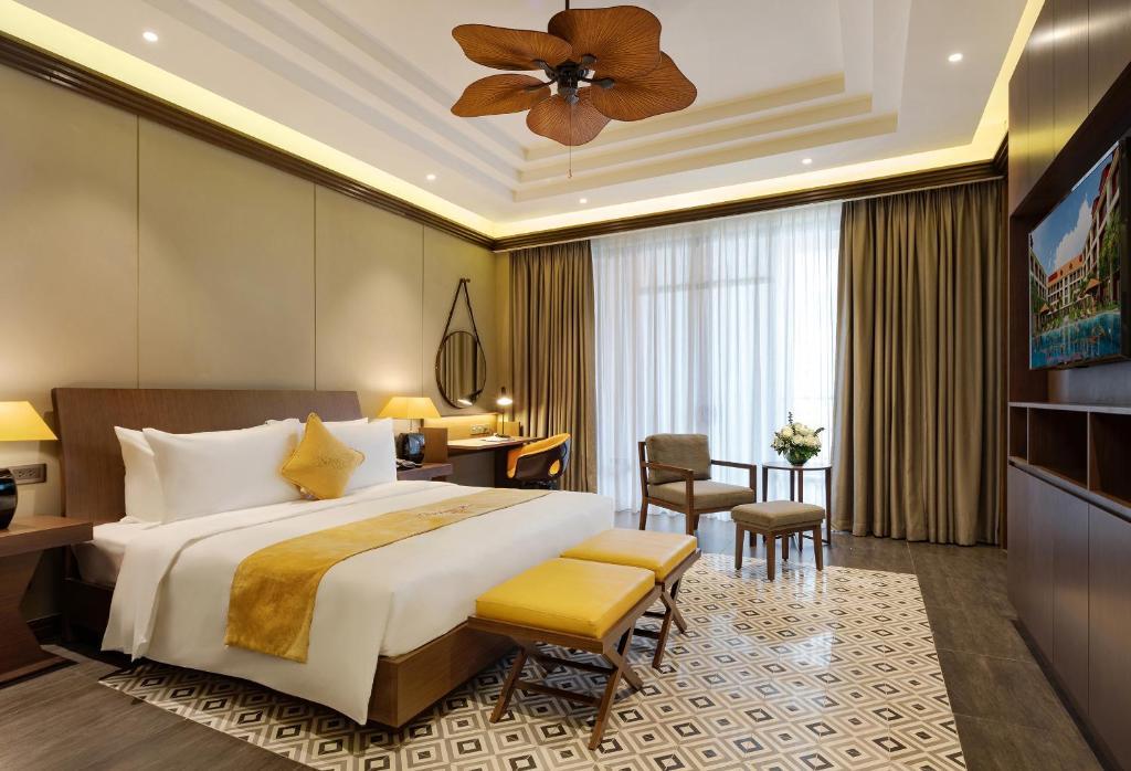 Premier Suite - Khách sạn Senna Huế