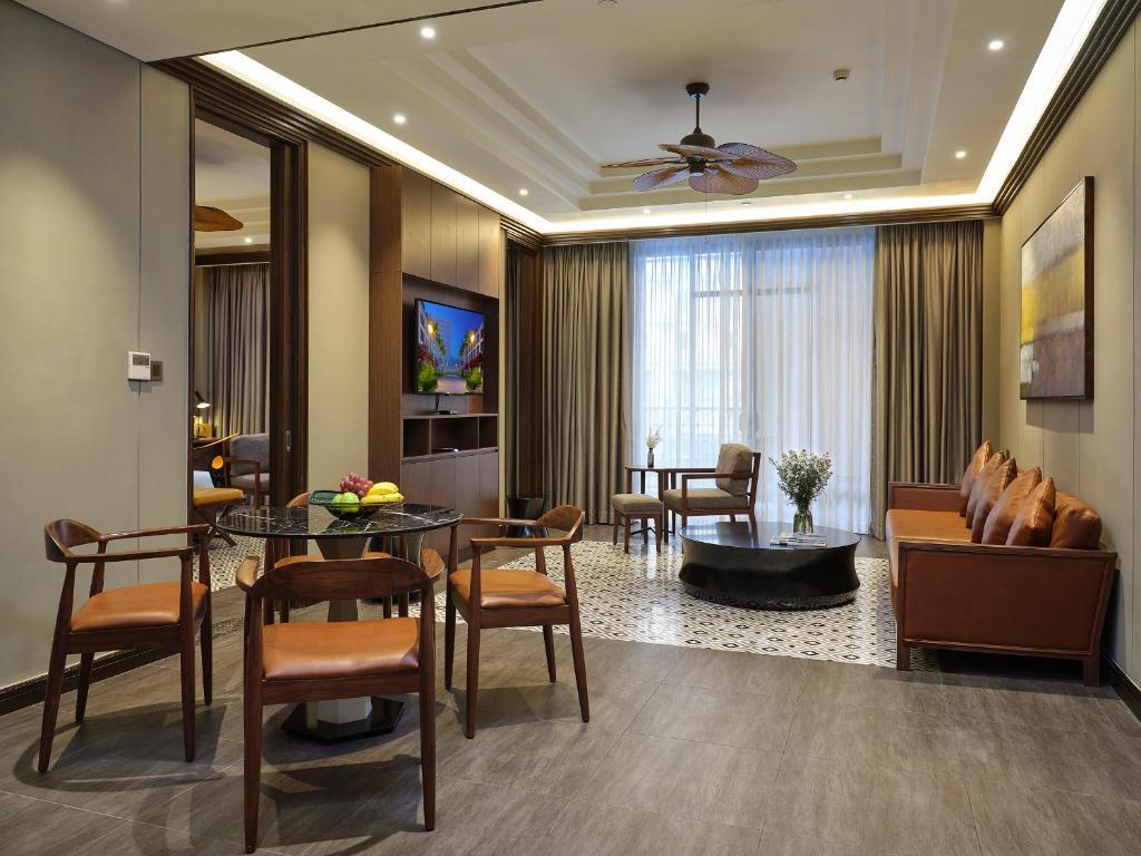 Executive Suite - Khách sạn Senna Huế