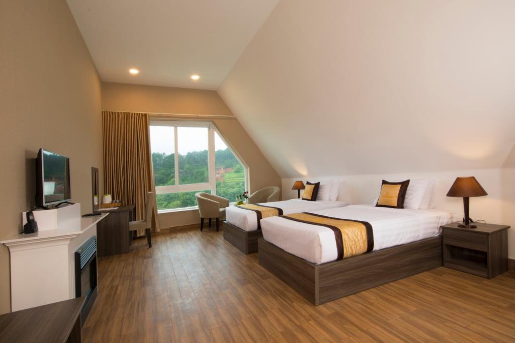 Premier Deluxe Lake View - Dalat Wonder Resort