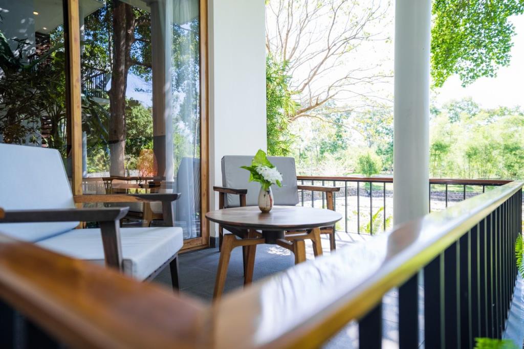 Premium Deluxe - Alba Wellness Resort Huế