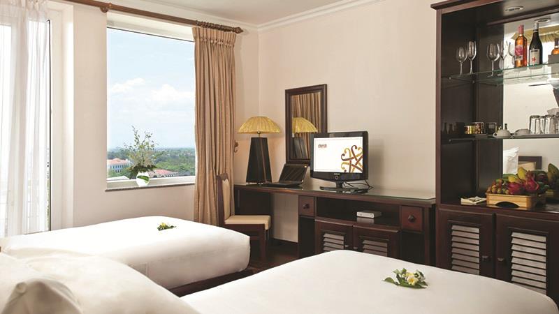 Deluxe Balcony Twin - Khách Sạn Cherish Huế