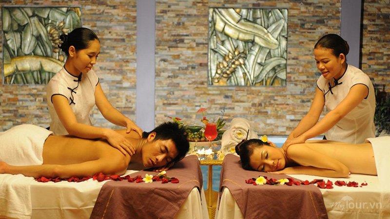 Deluxe Balcony Twin - Khách Sạn Cherish Huế