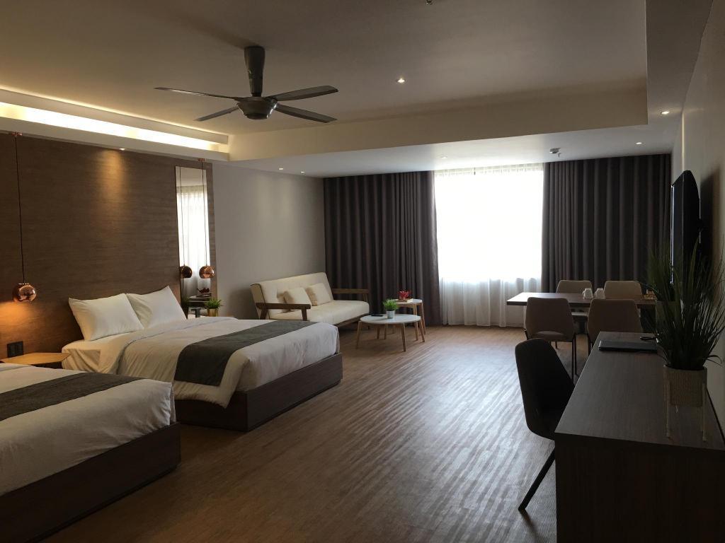 Premier Family - Khách sạn The Luxe Đà Lạt