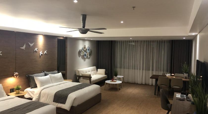 Premier Family - Khách sạn The Luxe Đà Lạt