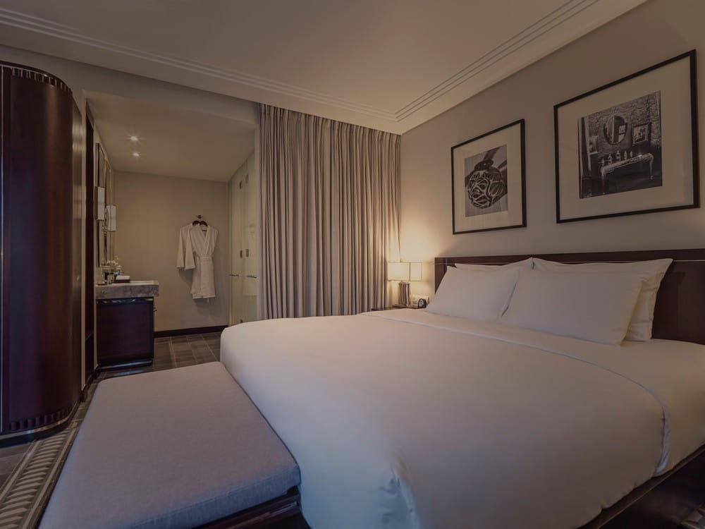 Deluxe - Azerai La Residence Huế