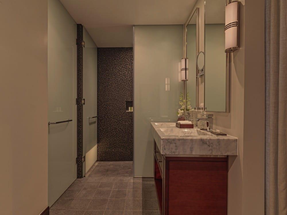 Deluxe - Azerai La Residence Huế