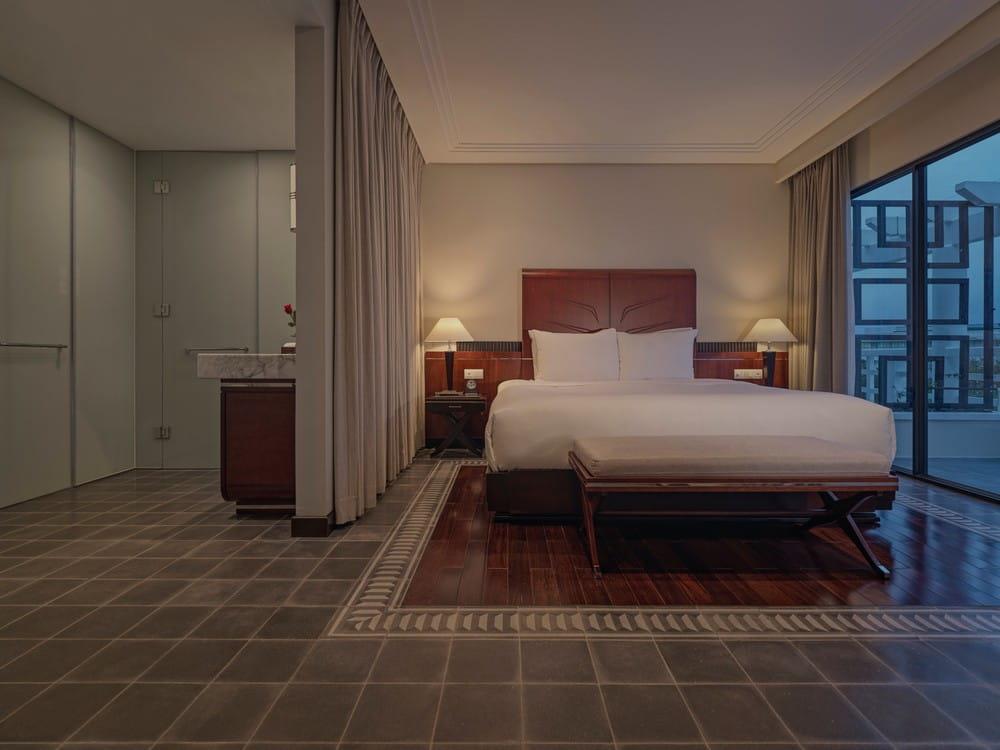 Deluxe River View - Azerai La Residence Huế