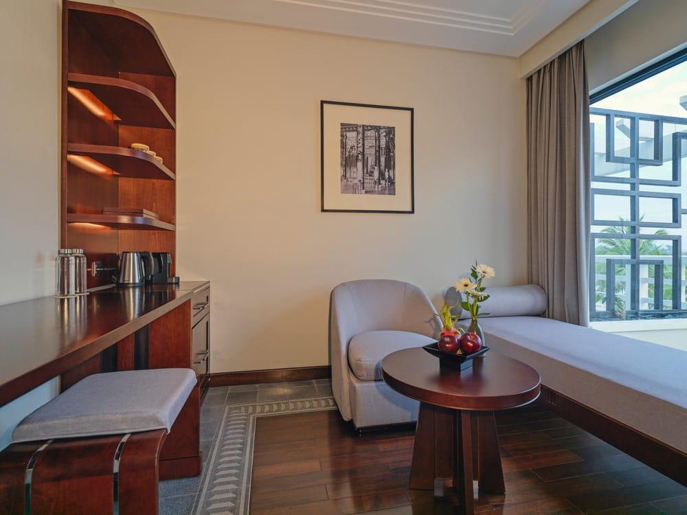 Deluxe River View - Azerai La Residence Huế