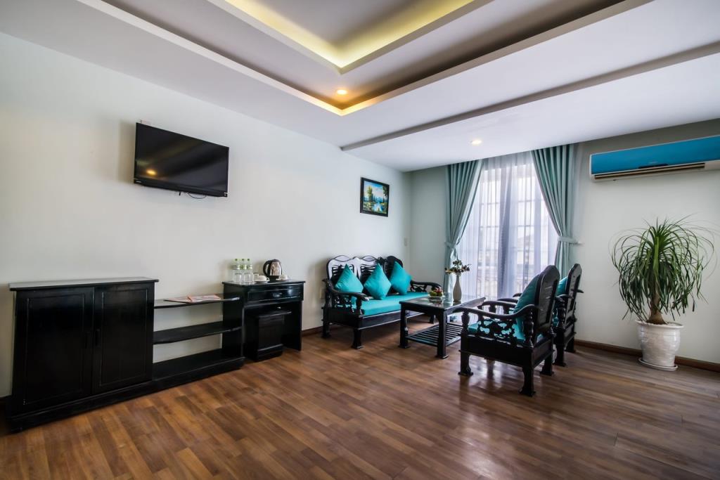 Family Room City View - Khách Sạn The Sun River Boutique Huế