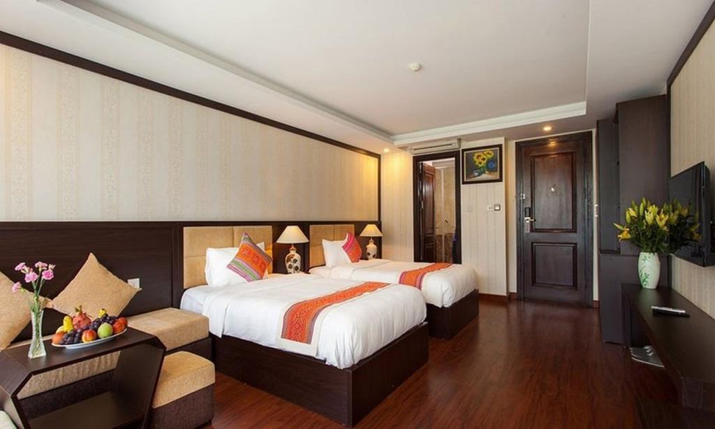 Phòng Deluxe giường đôi/2 giường đơn hướng núi (Deluxe Mountain View) - Khách sạn Sapa Diamond