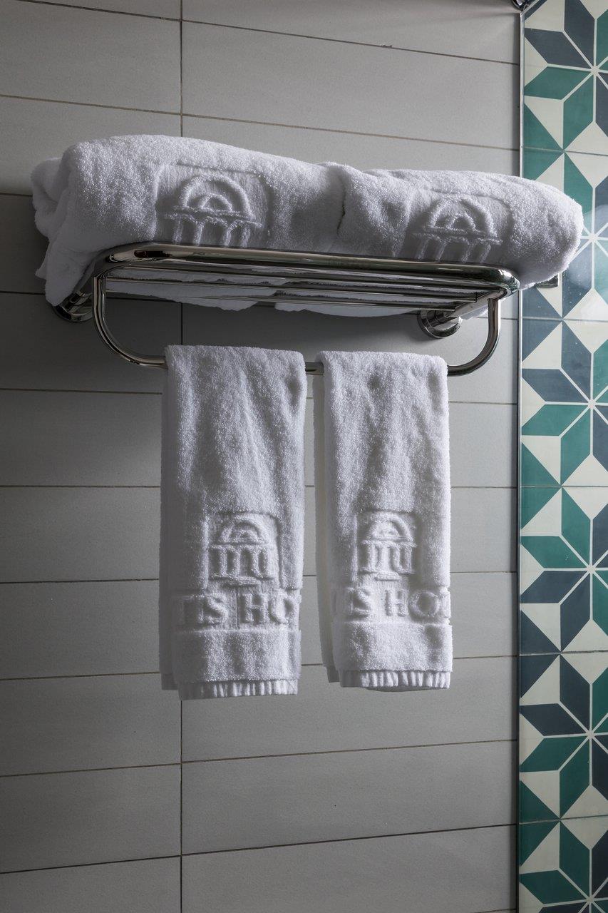 Standard Double Room - Khách sạn Artis Đà Lạt