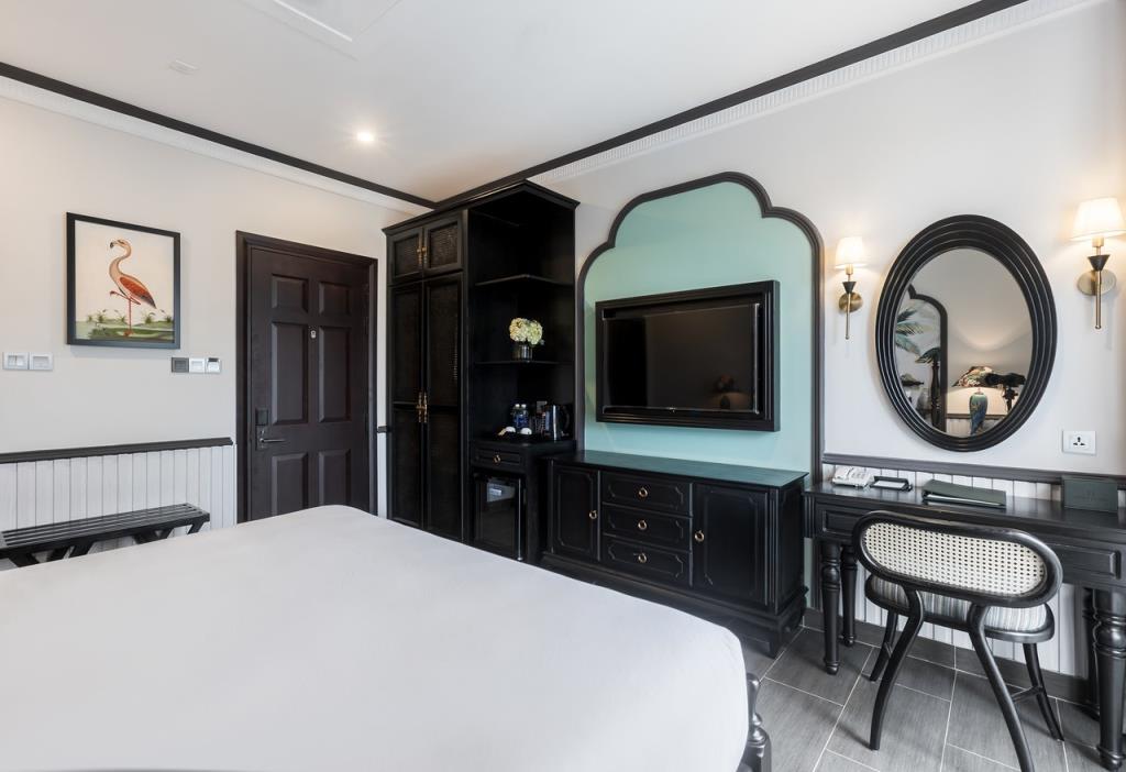 Deluxe King Or Twin Bed Balcony & City View - Khách sạn Artis Đà Lạt