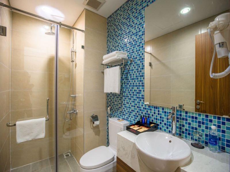 Executive Suite 3 phòng ngủ - 3 giường đôi - Ramada Hotel & Suites By Wyndham Hạ Long Bay View