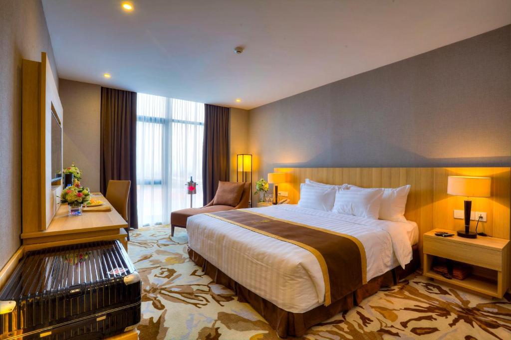 Premium with Terrace - Khách Sạn The Reed Ninh Bình