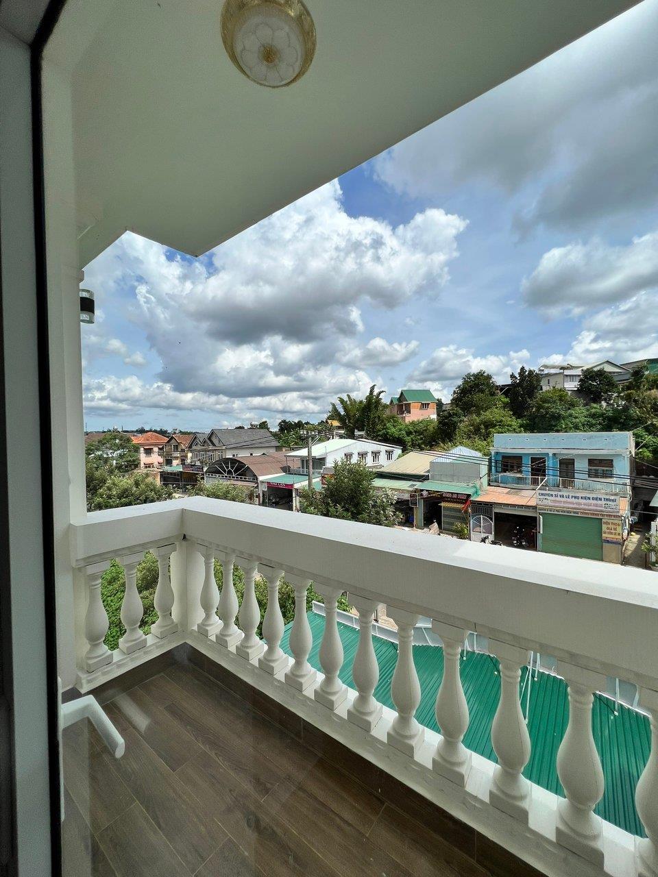 Deluxe King City View with Balcony - Khách Sạn Hodota The Blessed Virgin