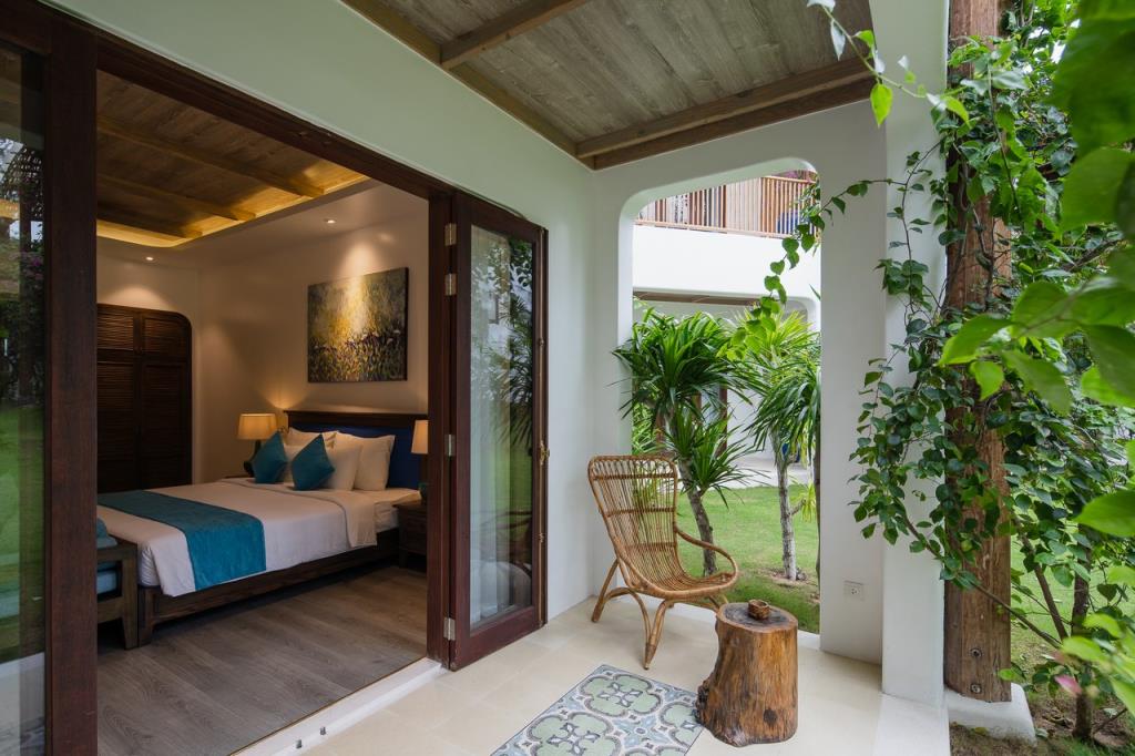 Premium Deluxe King with Balcony - Garden View - Stelia Beach Resort Tuy Hòa