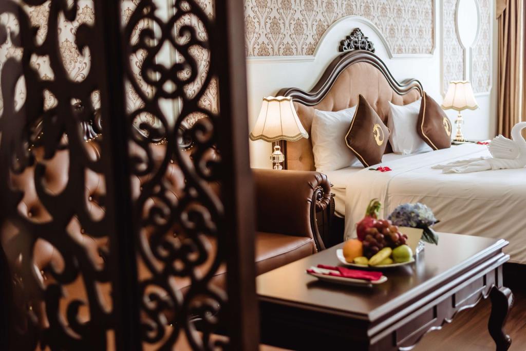 Phòng Junior Suite hướng biển 1 Giường Lớn hoặc 2 Giường Đơn - Khách sạn Dragon Legend Hạ Long
